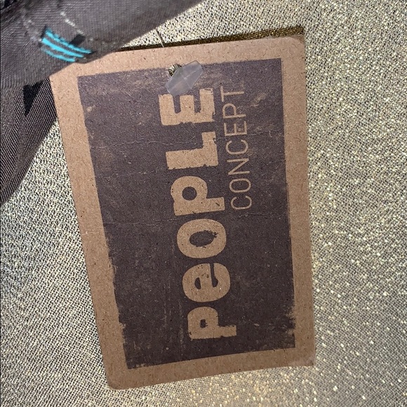 NWT People Concept Button Down Top - Large - Picture 4 of 8